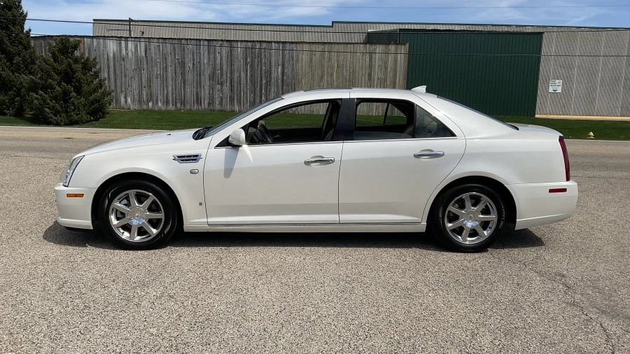 2009 Cadillac STS - Image 2 of 16