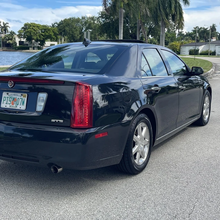2009 Cadillac STS - Image 11 of 12