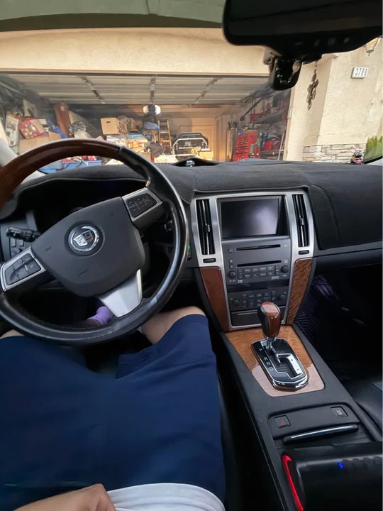 2009 Cadillac STS-V - Image 4 of 6