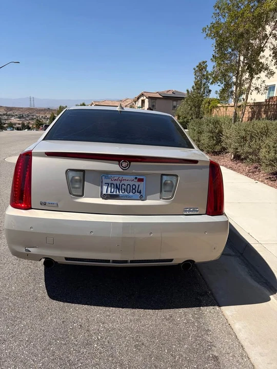 2009 Cadillac STS-V - Image 5 of 6