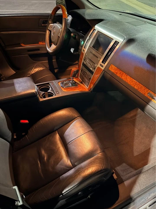 2009 Cadillac STS - Image 7 of 10