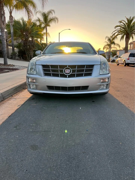 2009 Cadillac STS - Image 2 of 10