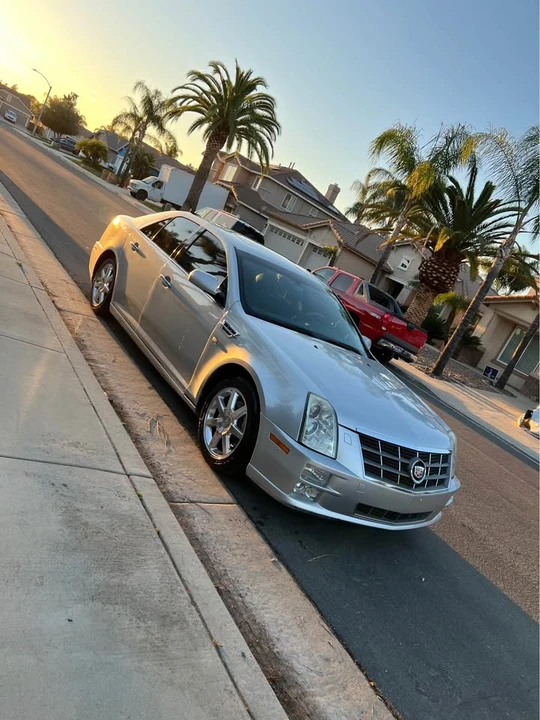 2009 Cadillac STS - Image 3 of 10