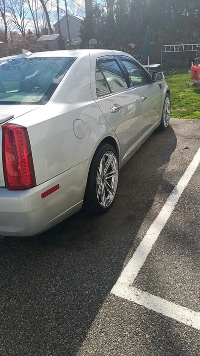 2009 Cadillac STS - Image 6 of 7