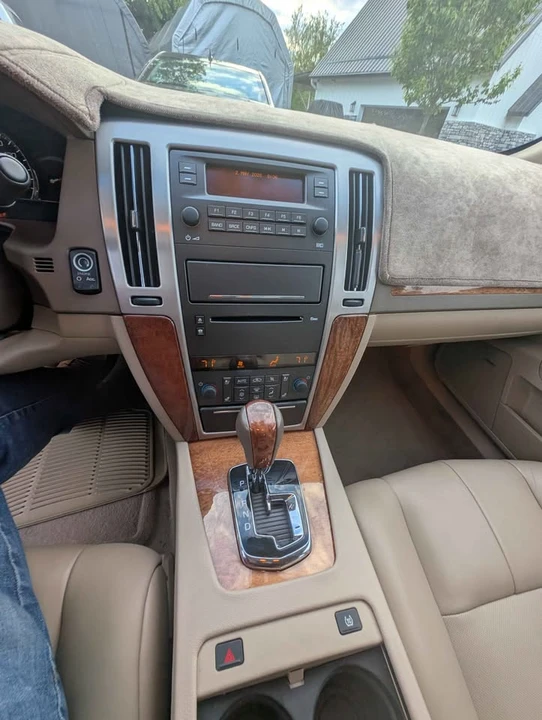 2009 Cadillac STS - Image 6 of 19