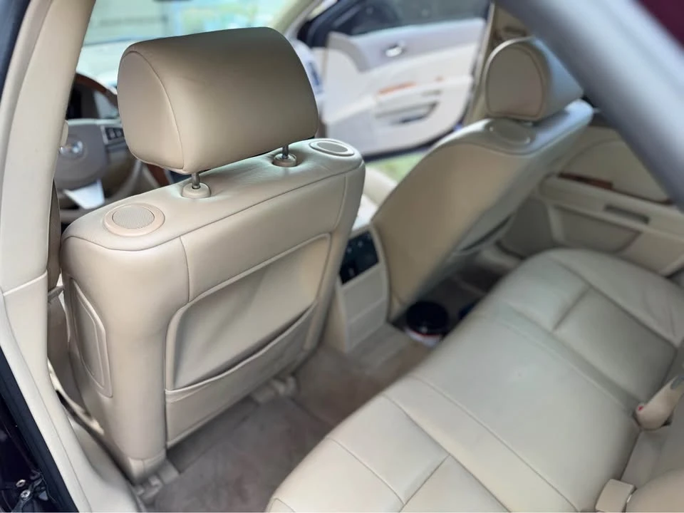 2009 Cadillac STS - Image 8 of 16