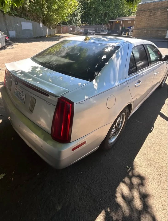 2009 Cadillac STS - Image 3 of 4