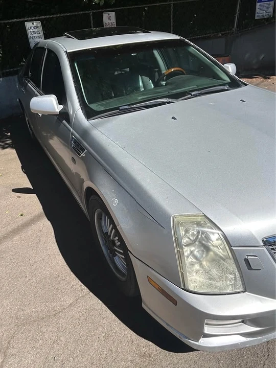 2009 Cadillac STS - Image 2 of 4