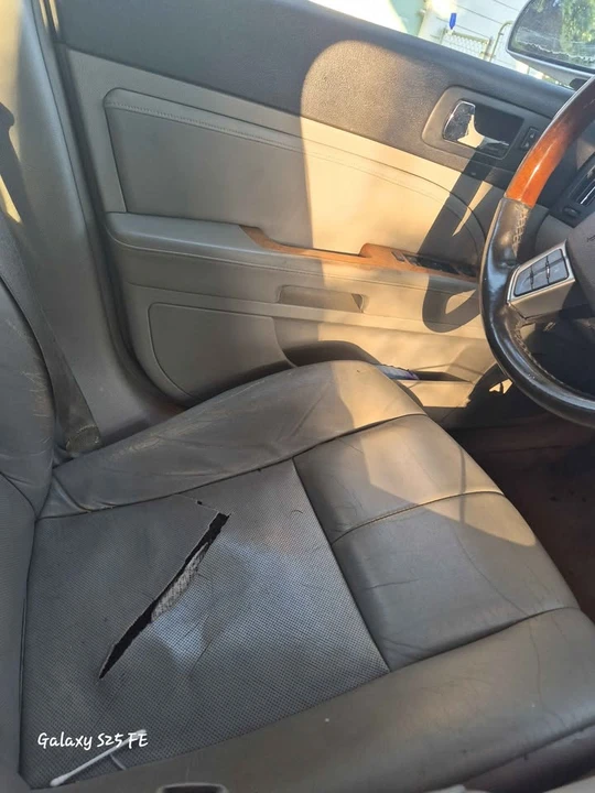 2009 Cadillac STS - Image 7 of 8