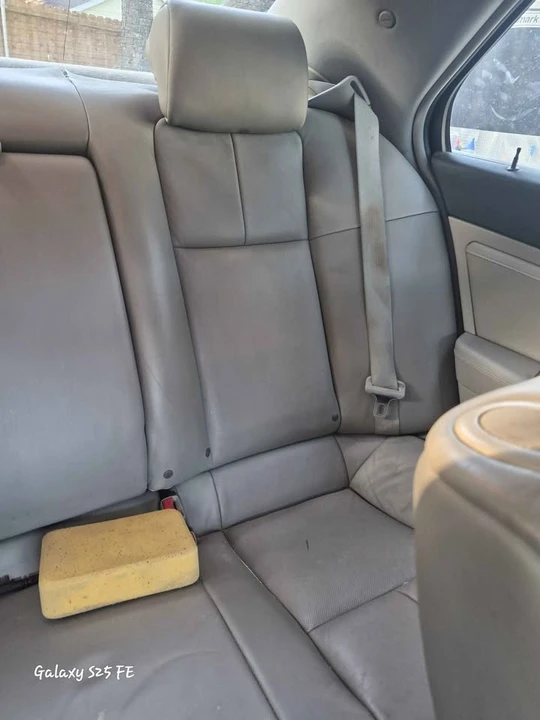 2009 Cadillac STS - Image 6 of 8