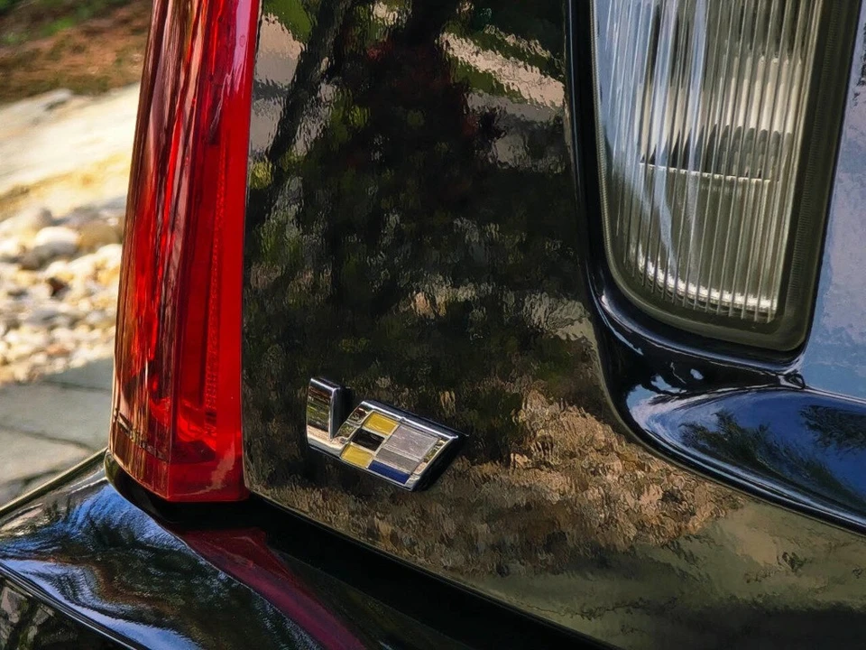 2009 Cadillac STS-V - Image 8 of 21