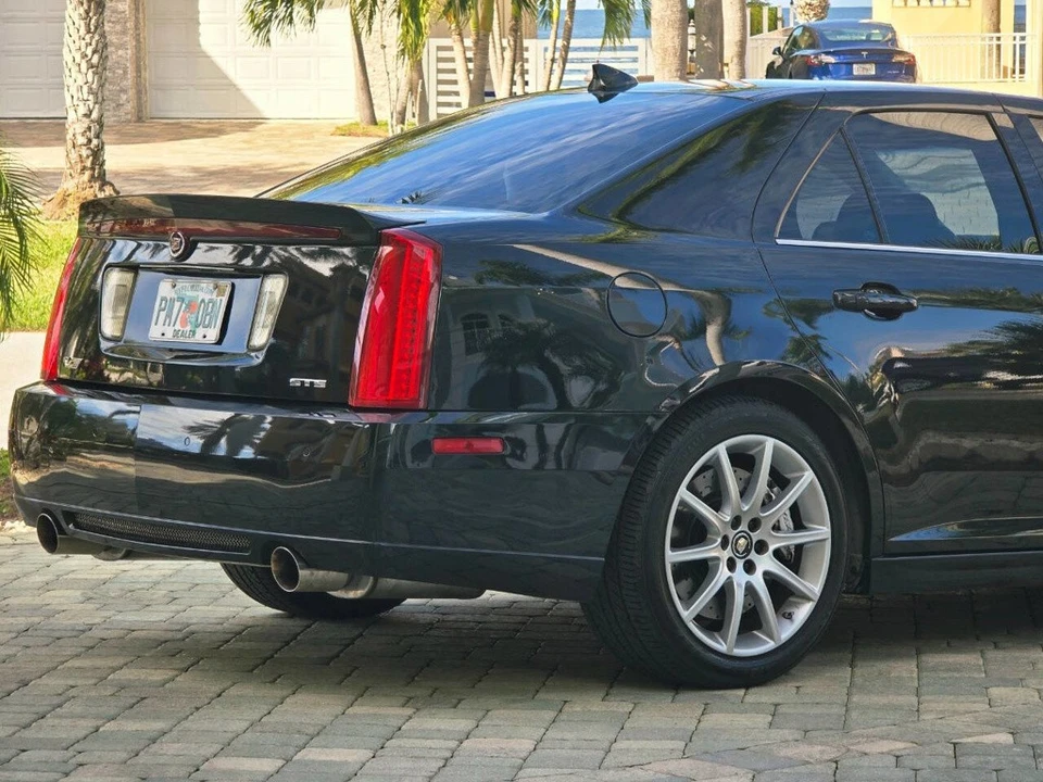 2009 Cadillac STS-V - Image 7 of 21
