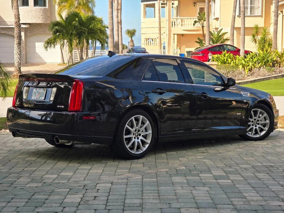 2009 Cadillac STS-V - Image 6 of 21
