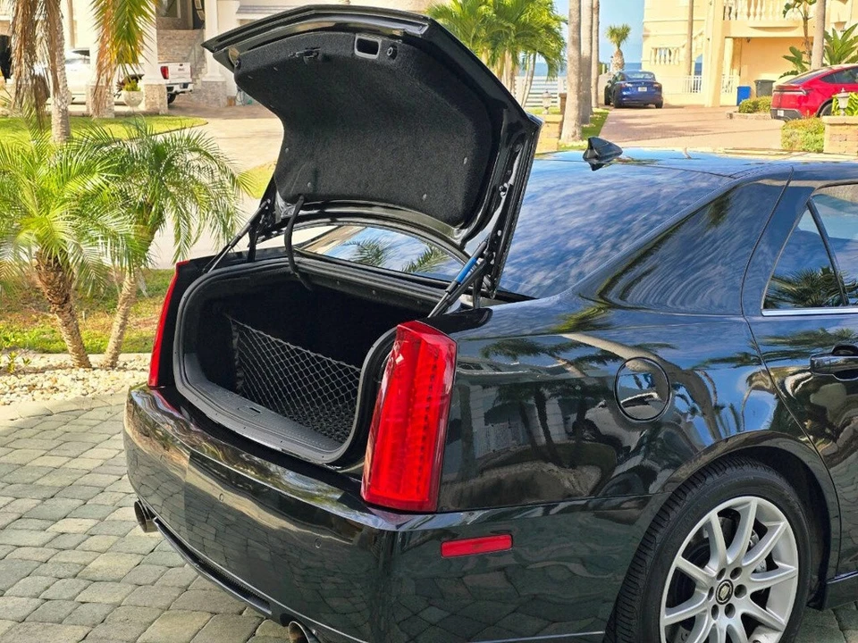 2009 Cadillac STS-V - Image 11 of 21