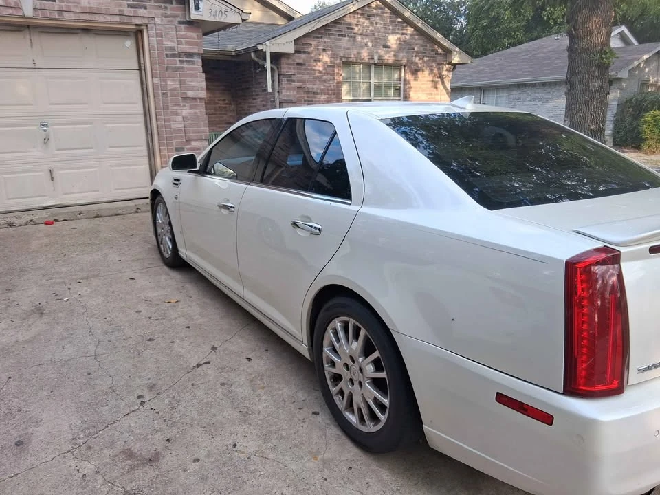 2009 Cadillac STS-V - Image 5 of 8