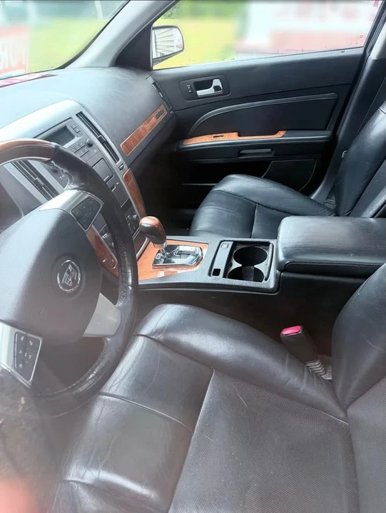 2009 Cadillac STS-V - Image 5 of 8