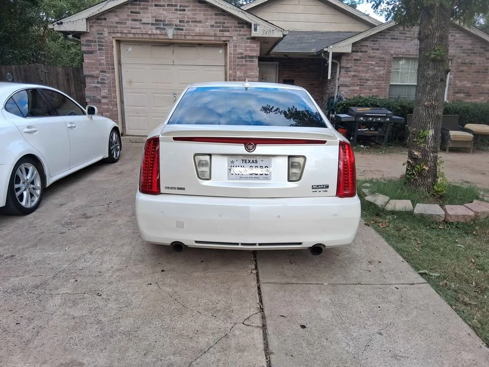 2009 Cadillac STS-V - Image 4 of 8