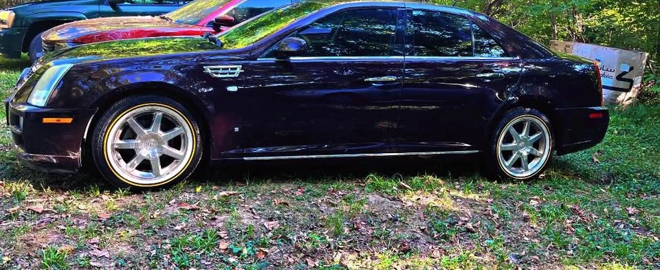 2009 Cadillac STS-V - Image 2 of 5