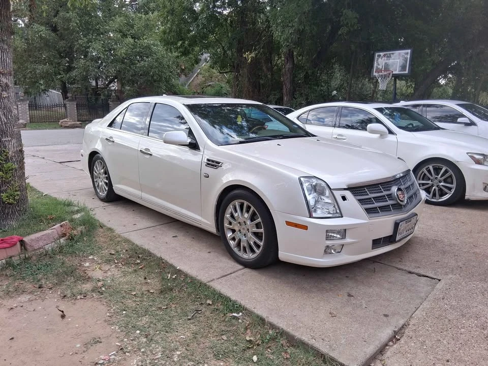 2009 Cadillac STS-V - Image 3 of 8