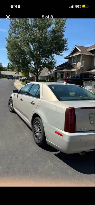 2009 Cadillac STS - Image 4 of 8