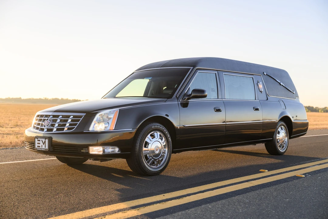 2009 Cadillac DTS - Image 5 of 31