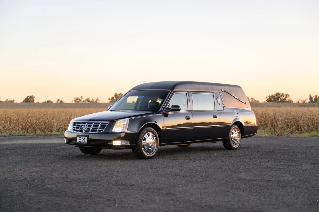 2009 Cadillac DTS - Image 3 of 31