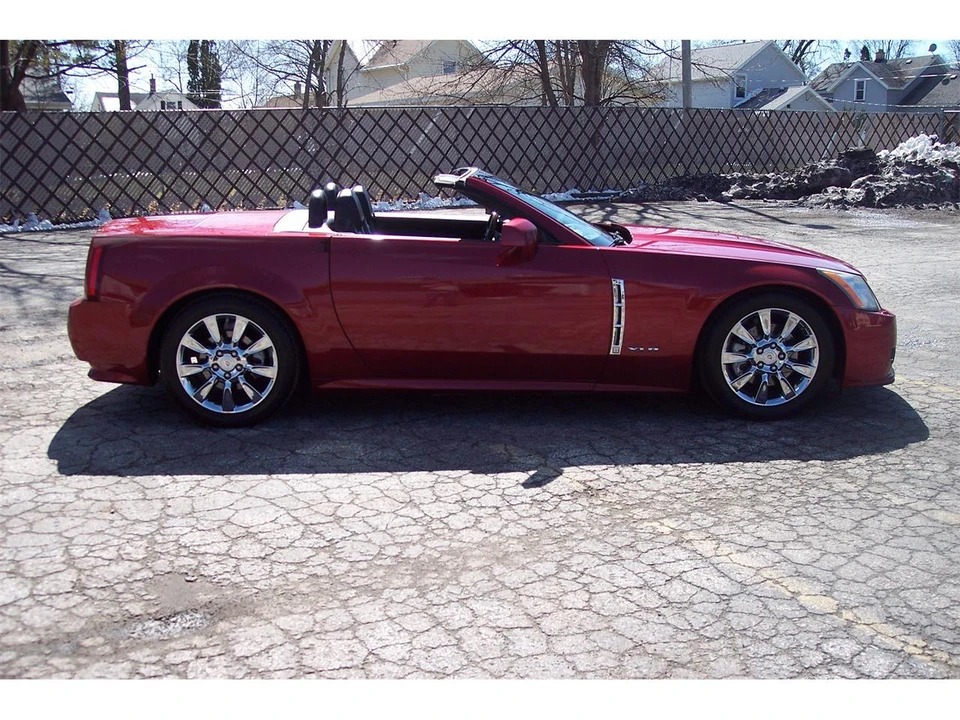 2009 Cadillac XLR - Image 6 of 24