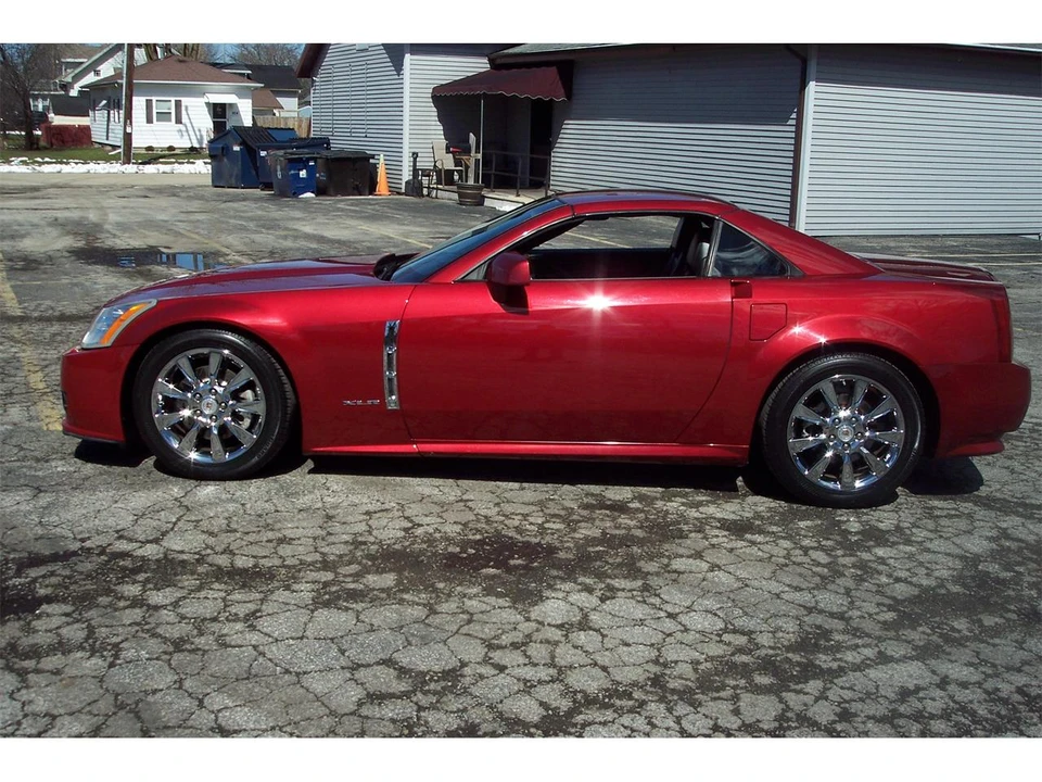 2009 Cadillac XLR - Image 11 of 24