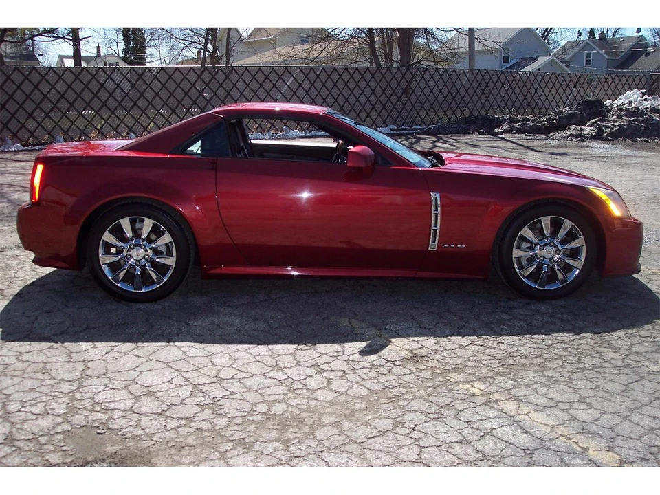 2009 Cadillac XLR - Image 15 of 24