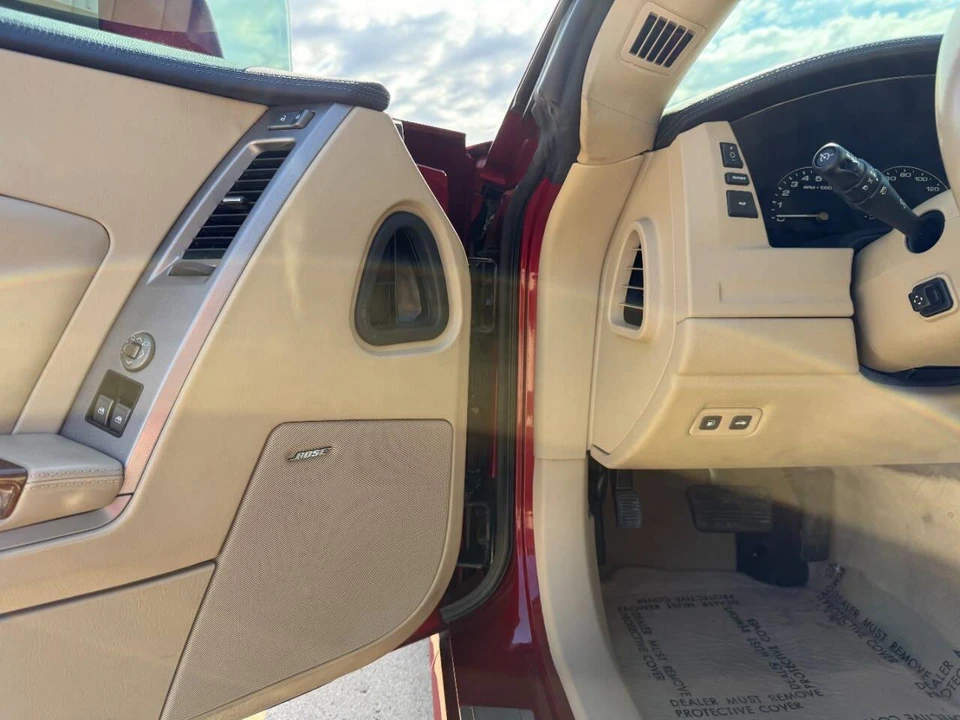 2009 Cadillac XLR - Image 25 of 31