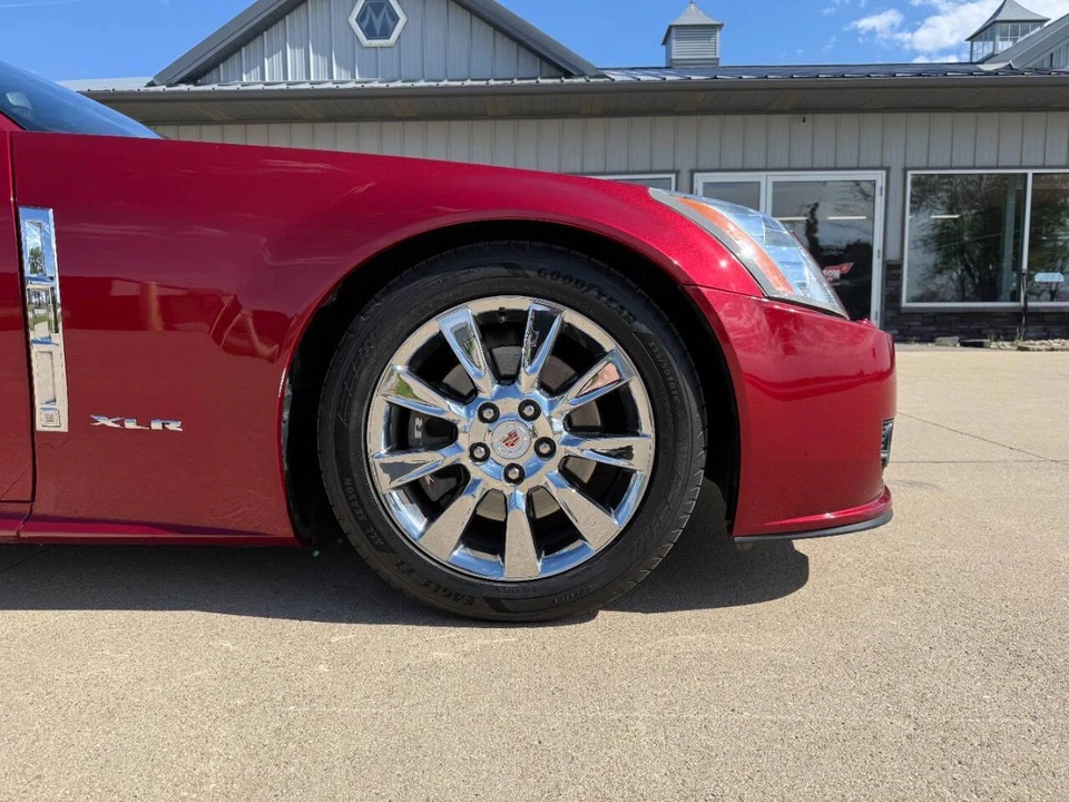 2009 Cadillac XLR - Image 22 of 31