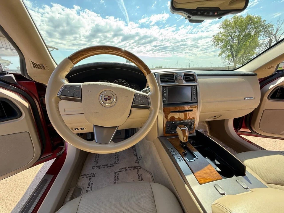2009 Cadillac XLR - Image 31 of 31