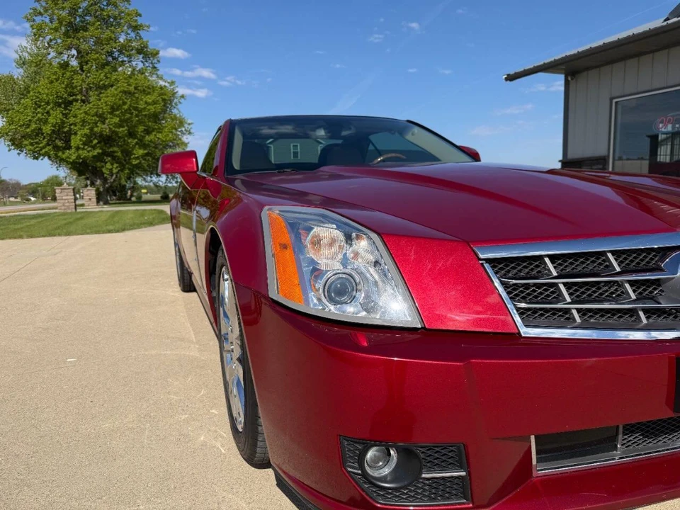 2009 Cadillac XLR - Image 12 of 31