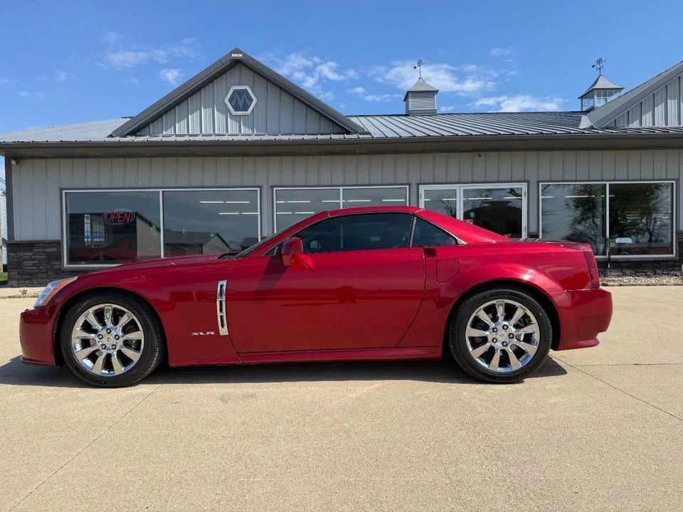 2009 Cadillac XLR - Image 9 of 31
