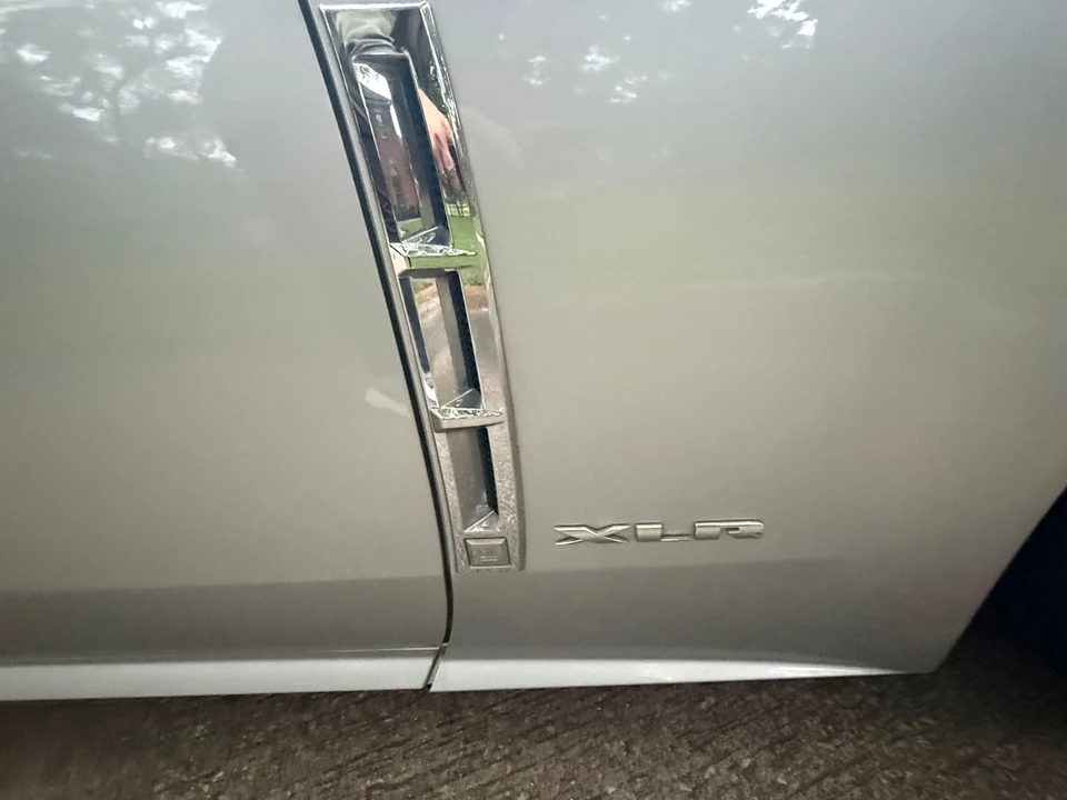 2009 Cadillac XLR - Image 12 of 17