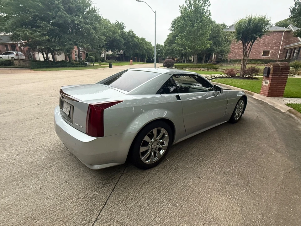 2009 Cadillac XLR - Image 4 of 17