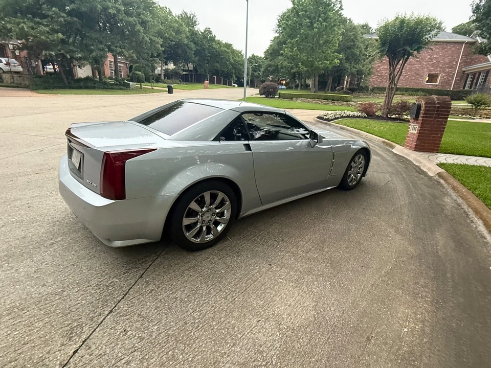 2009 Cadillac XLR - Image 5 of 17