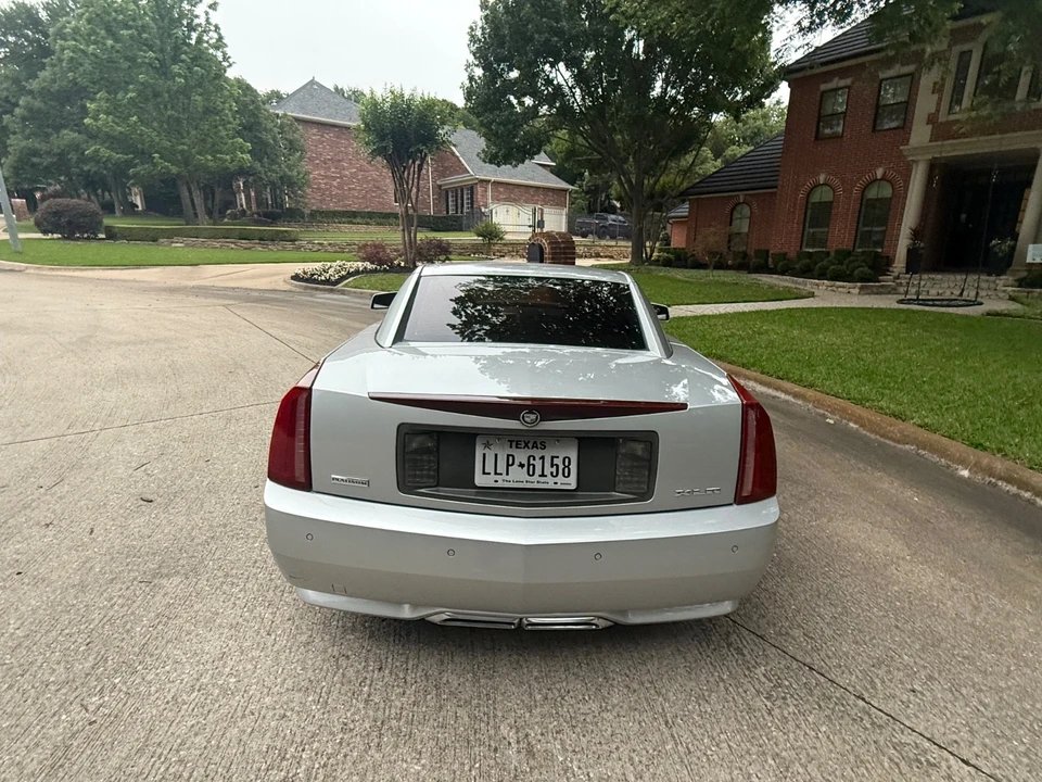 2009 Cadillac XLR - Image 7 of 17