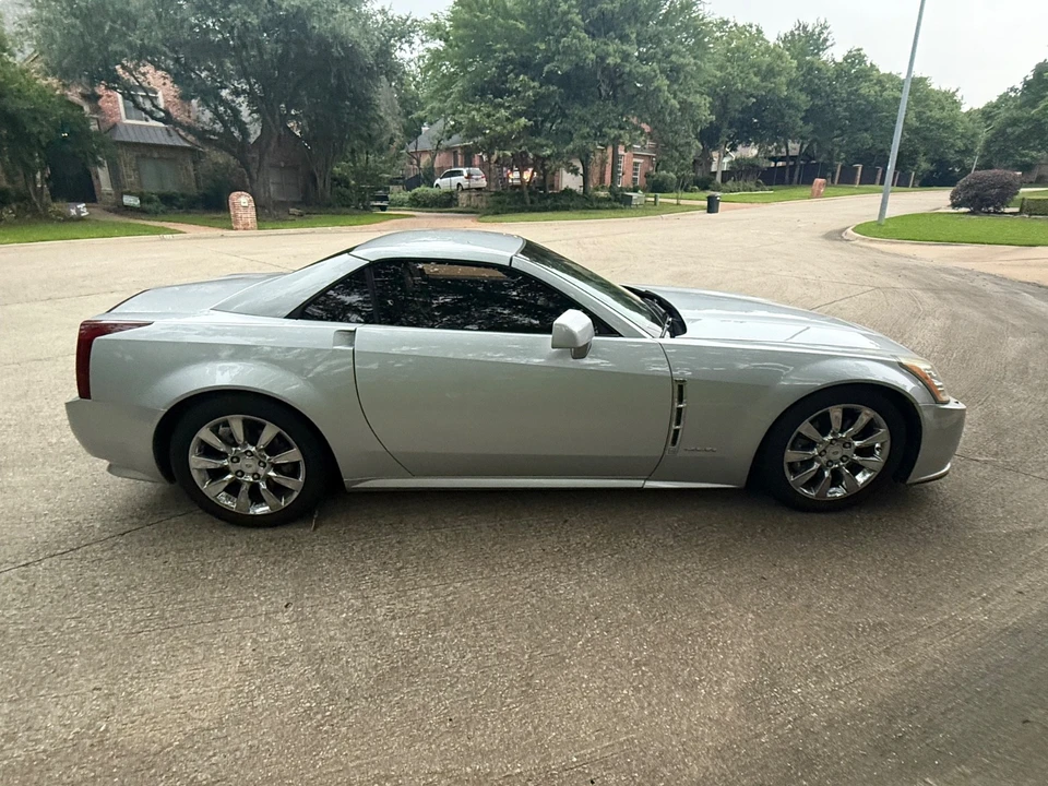 2009 Cadillac XLR - Image 6 of 17