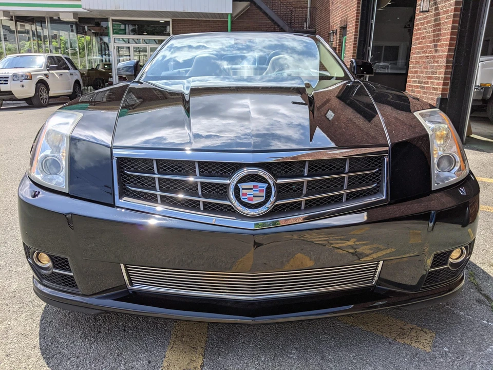 2009 Cadillac XLR - Image 17 of 31
