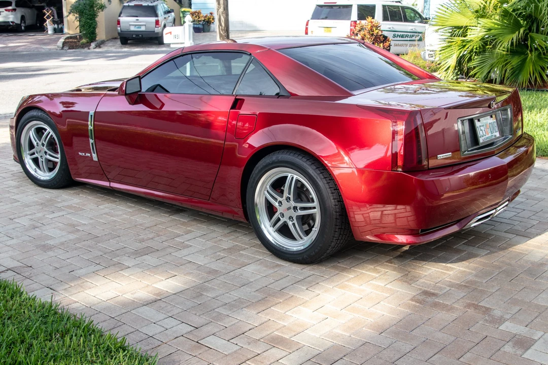 2009 Cadillac XLR - Image 13 of 31