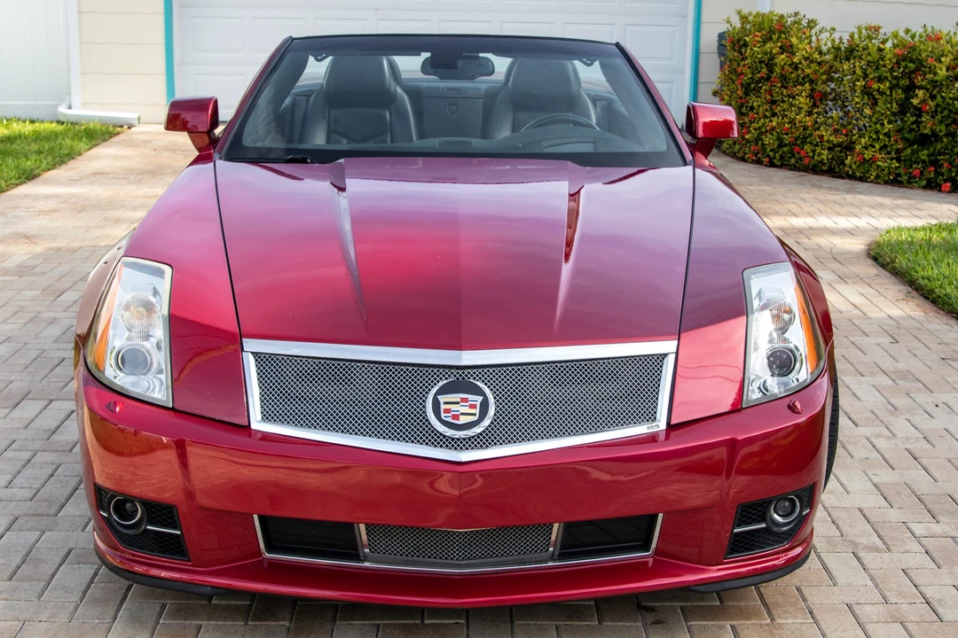 2009 Cadillac XLR - Image 9 of 31