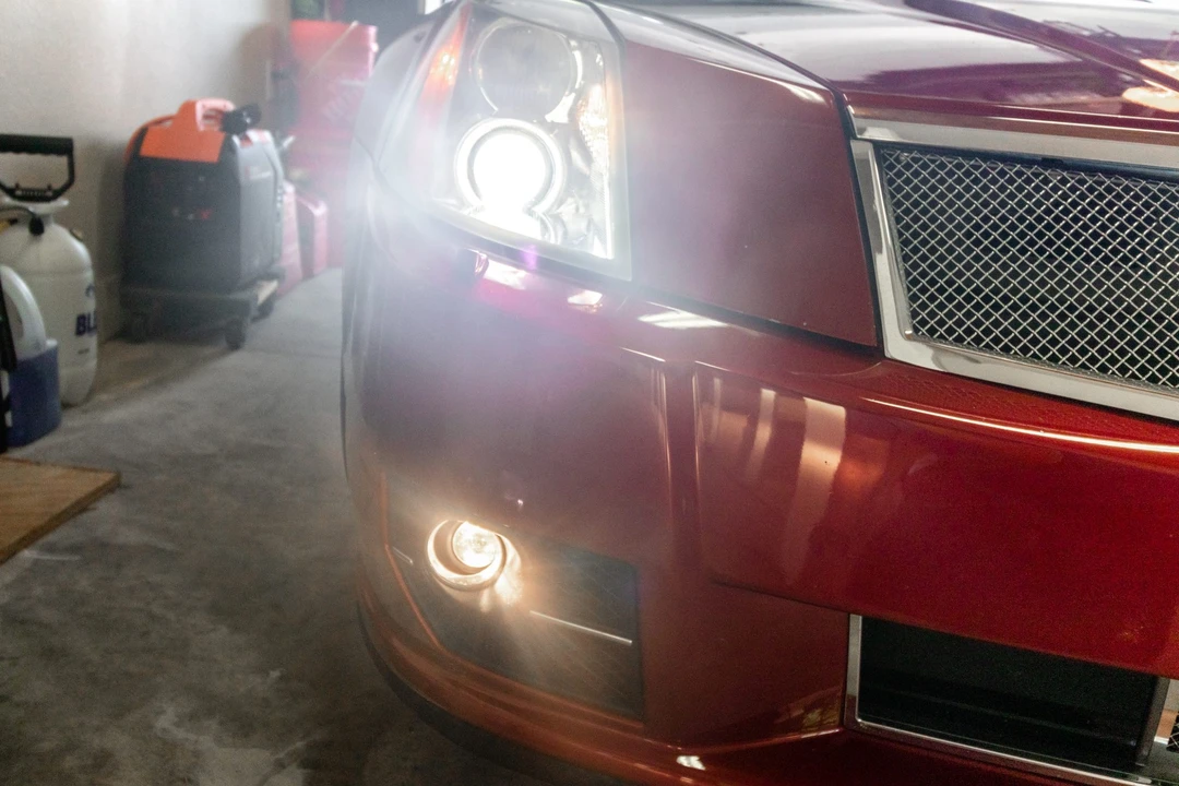 2009 Cadillac XLR - Image 25 of 31