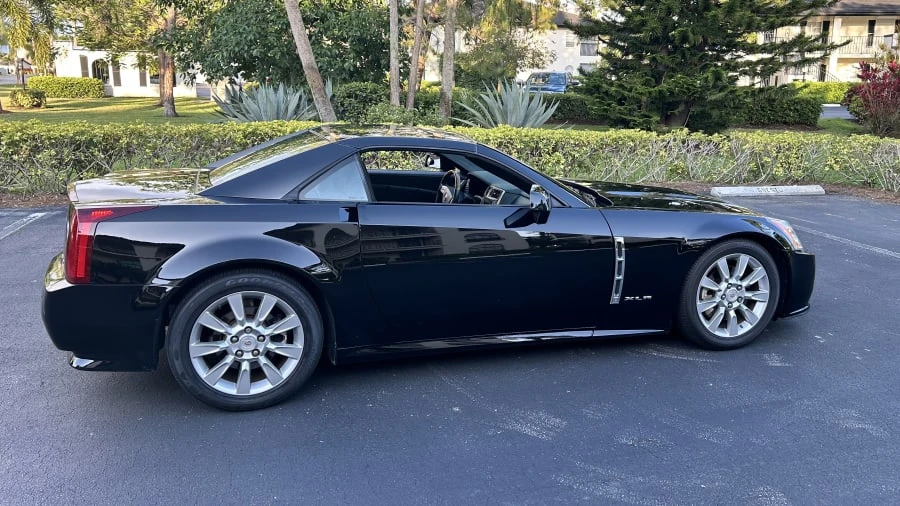 2009 Cadillac XLR - Image 9 of 14