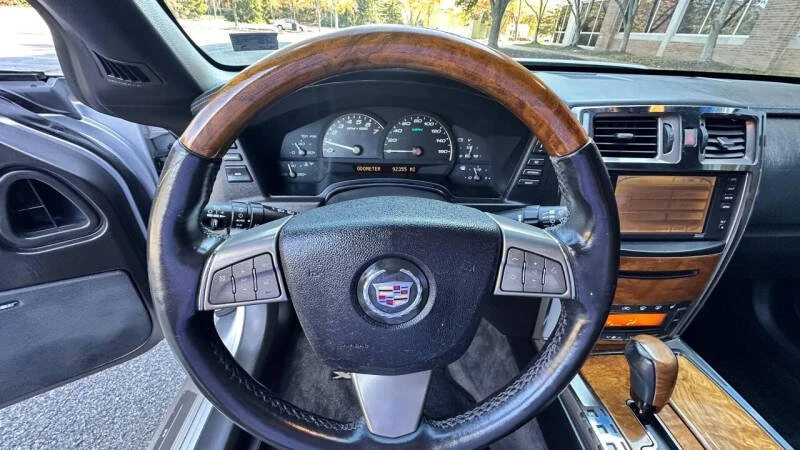 2009 Cadillac XLR - Image 15 of 16