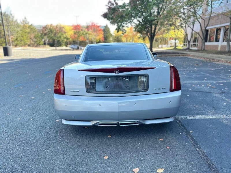 2009 Cadillac XLR - Image 5 of 16