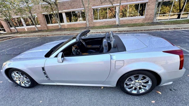 2009 Cadillac XLR - Image 7 of 16