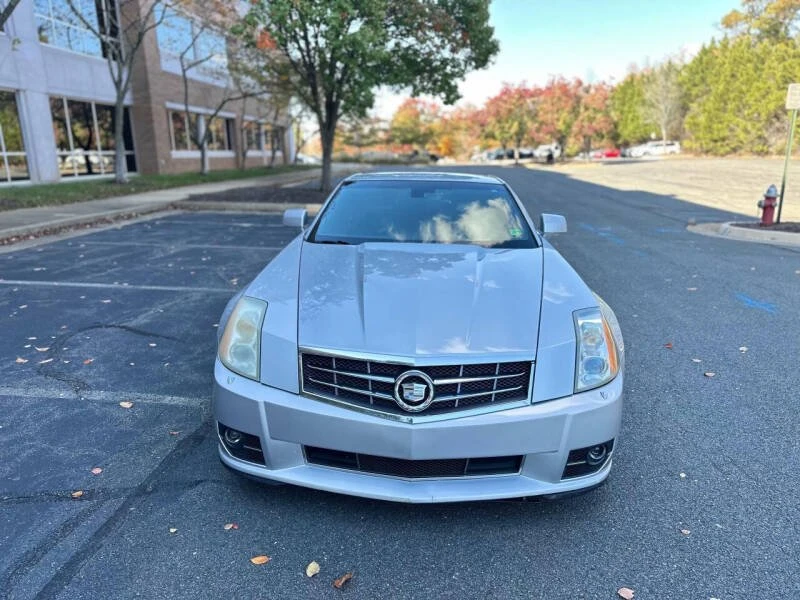 2009 Cadillac XLR - Image 2 of 16