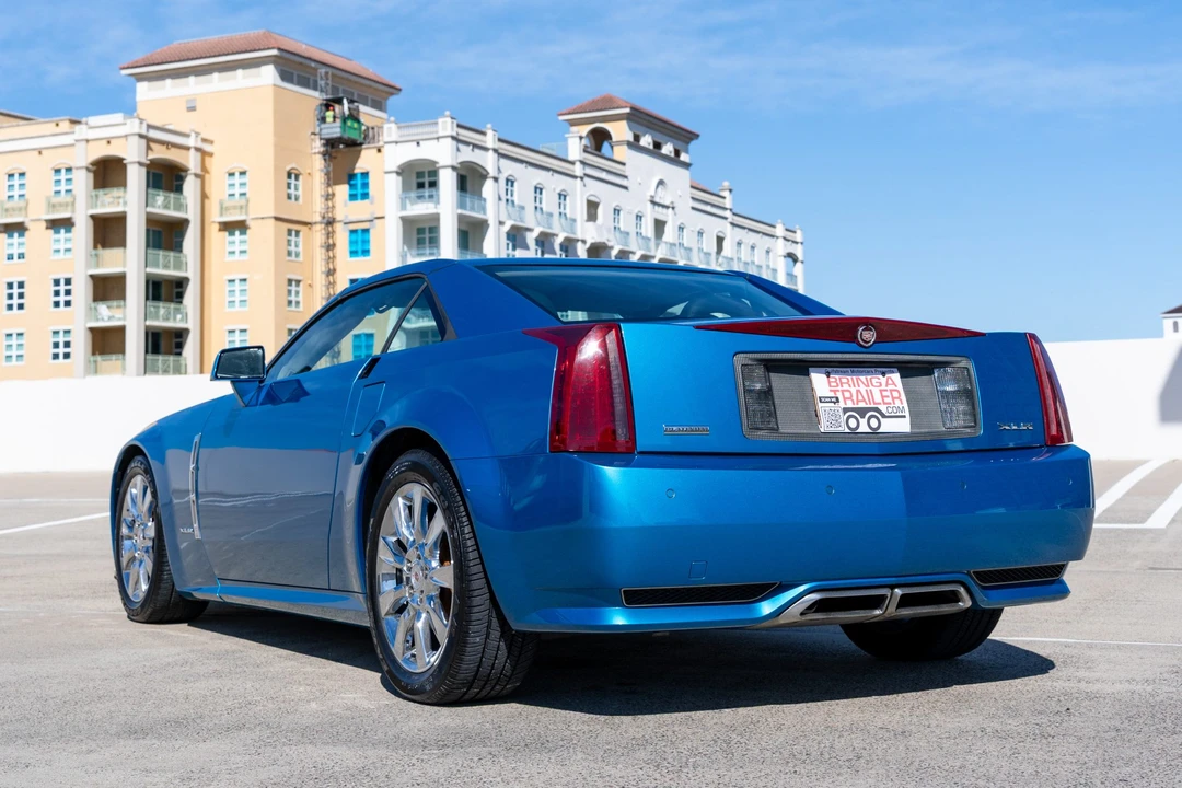 2009 Cadillac XLR - Image 17 of 31