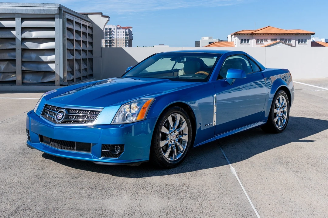 2009 Cadillac XLR - Image 14 of 31
